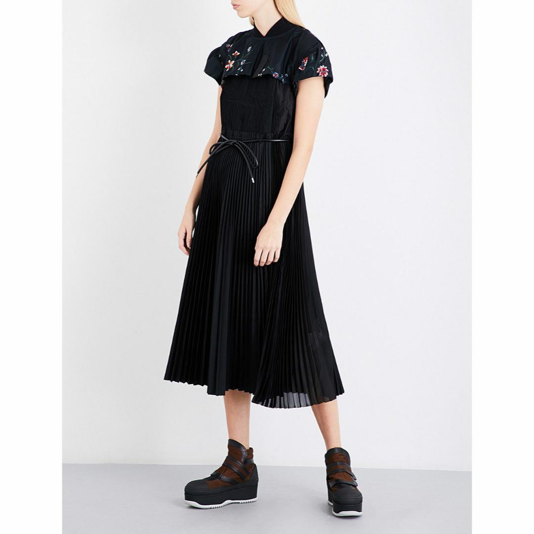 sacai - 入手困難☆sacaiサカイ☆コレクションラインフローラル sacai - 入手困難☆sacaiサカイ☆コレクションラインフローラル