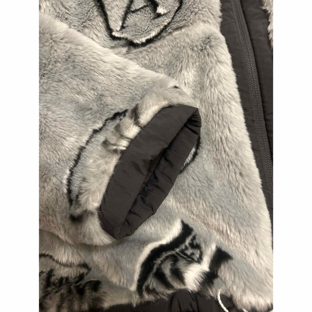 aries - 新品同様 Aries 宇多田ヒカル着用 リバーシブルファー aries - 新品同様 Aries 宇多田ヒカル着用 リバーシブルファー