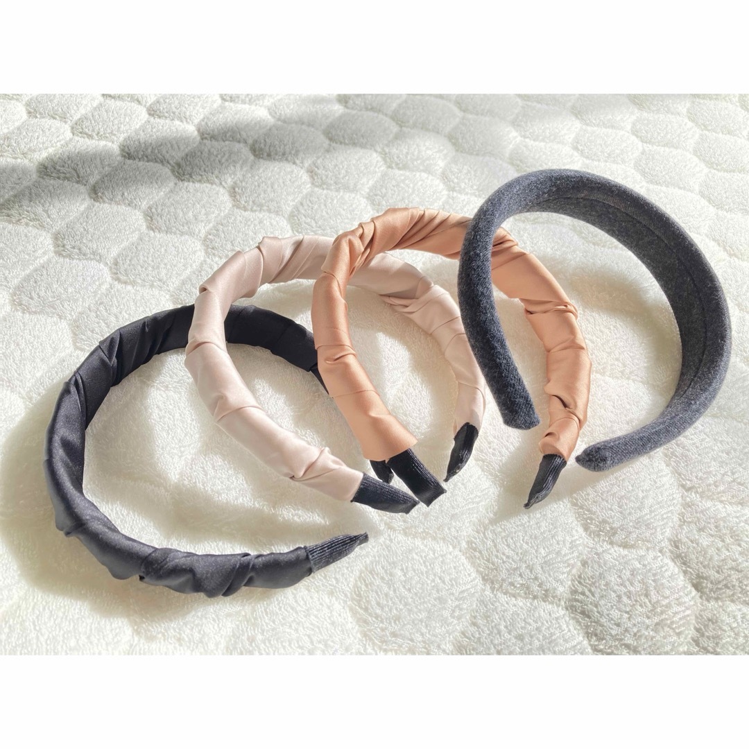 🫧カチューシャ4点セット🫧 レディースのヘアアクセサリー(カチューシャ)の商品写真
