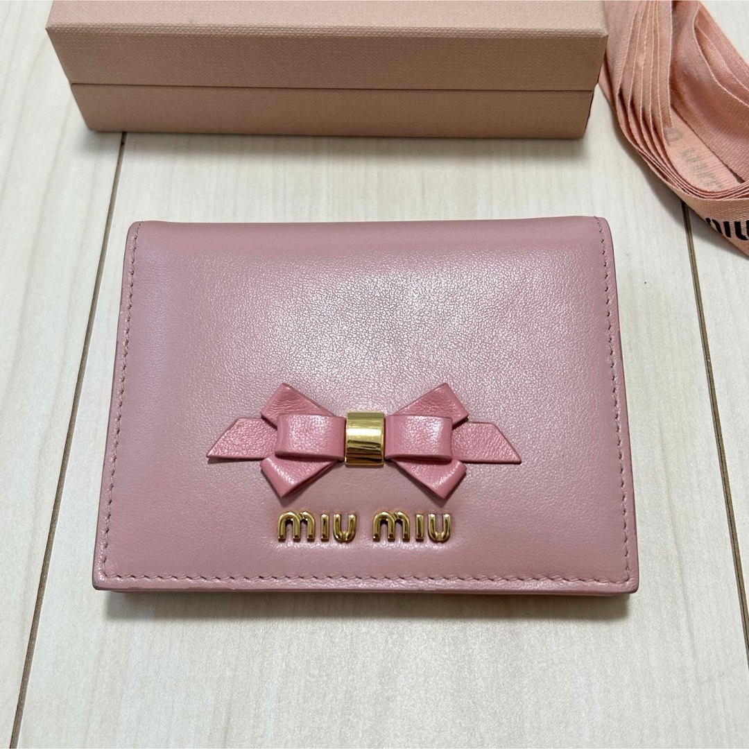 miu あったかい miu ピンク レザー 二つ折り財布 miu あったかい miu ピンク レザー 二つ折り財布