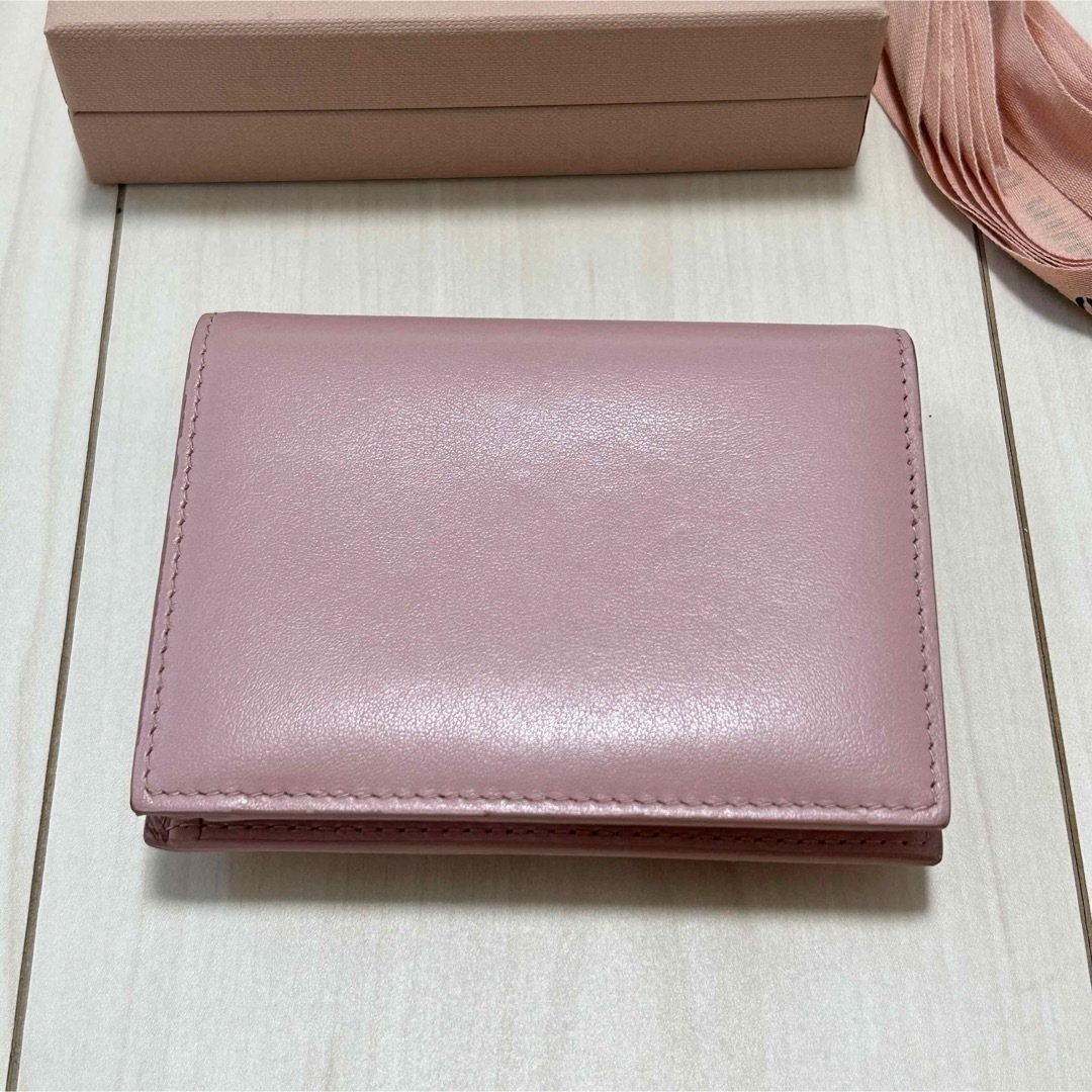 MIU MIU - 美品❁miumiu マドラス 二つ折りミニ財布 リボン MIU MIU - 美品❁miumiu マドラス 二つ折りミニ財布 リボン