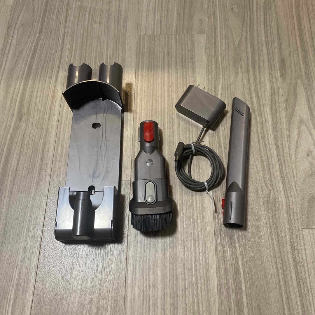 Dyson V7掃除機 本体と付属品 Dyson - ダイソンV7 付属品 の通販 by dodo's shop|ダイソン
