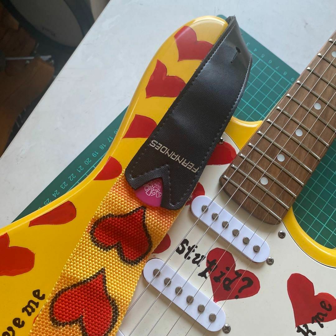 FERNANDES hideモデル再現カラー イエローハート エレキギターの FERNANDES hideモデル再現カラー イエローハート エレキギターの