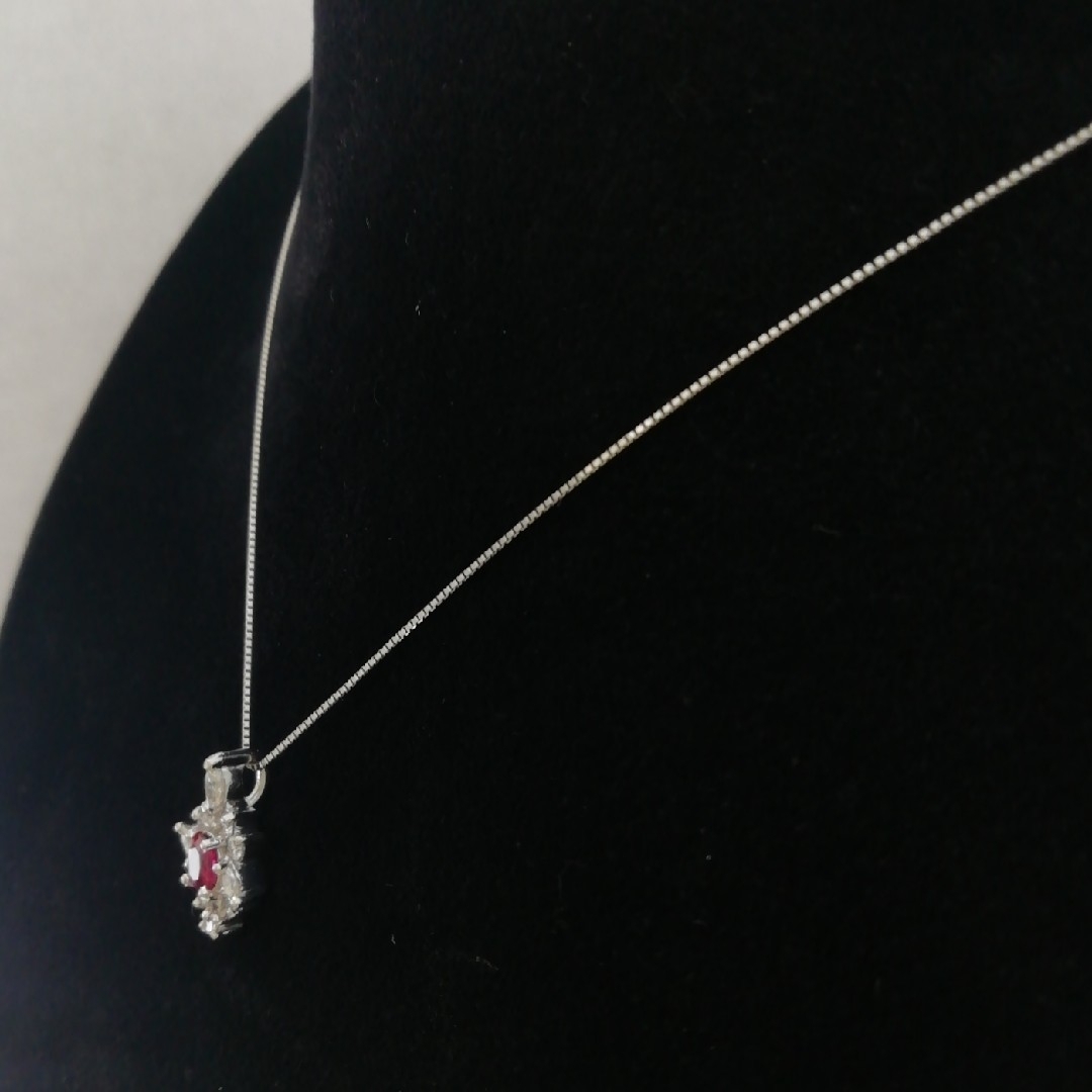 Pt900 & Pt850✨ルビー0.33ct✨ダイヤ0.36ct✨ネックレス✨の Pt900 & Pt850✨ルビー0.33ct✨ダイヤ0.36ct✨ネックレス✨の