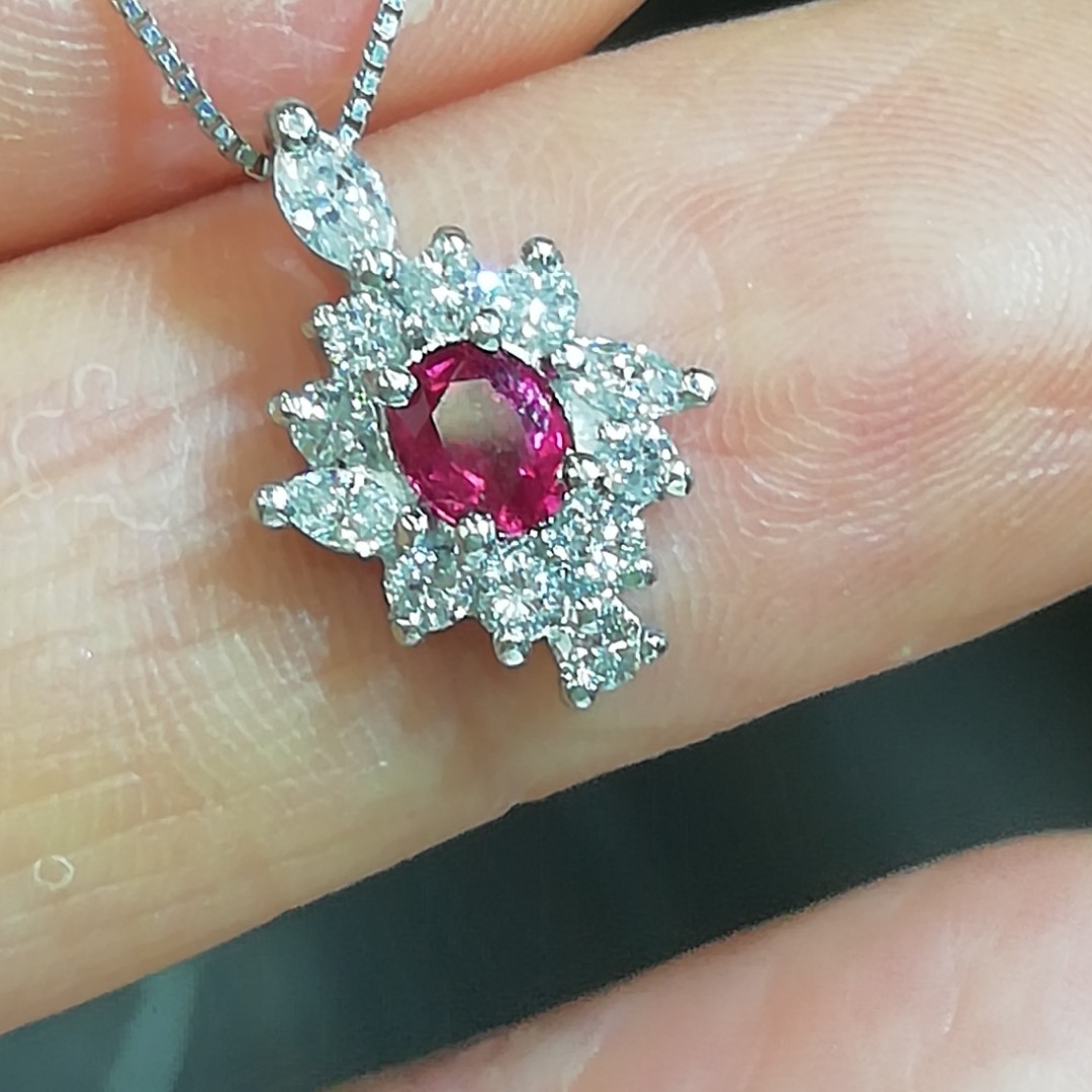 Pt900 & Pt850✨ルビー0.33ct✨ダイヤ0.36ct✨ネックレス✨の Pt900 & Pt850✨ルビー0.33ct✨ダイヤ0.36ct✨ネックレス✨の