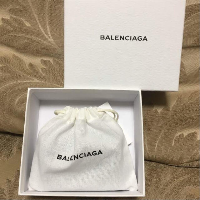 Balenciaga(バレンシアガ)の【完売商品】バレンシアガ 三つ折り財布 レディースのファッション小物(財布)の商品写真