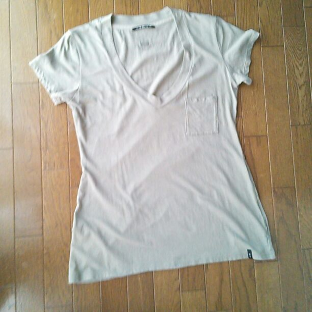 URBAN RESEARCH(アーバンリサーチ)のアーバンリサーチＶネックTシャツ レディースのトップス(Tシャツ(半袖/袖なし))の商品写真
