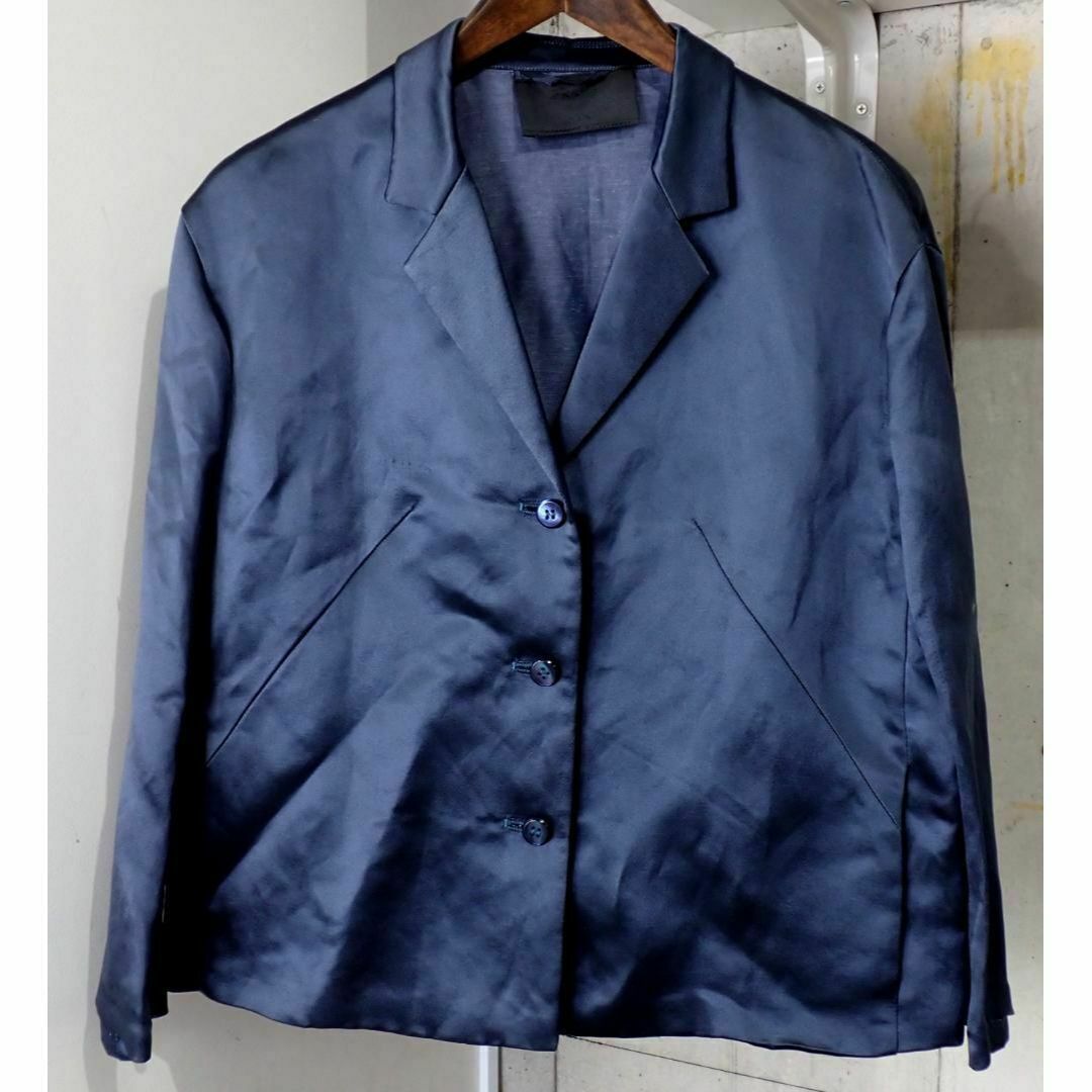 美品 プラダ シルク混テーラード ジャケット 42 ブルゾン ネイビー 美品 プラダ シルク混テーラード ジャケット 42 ブルゾン ネイビー