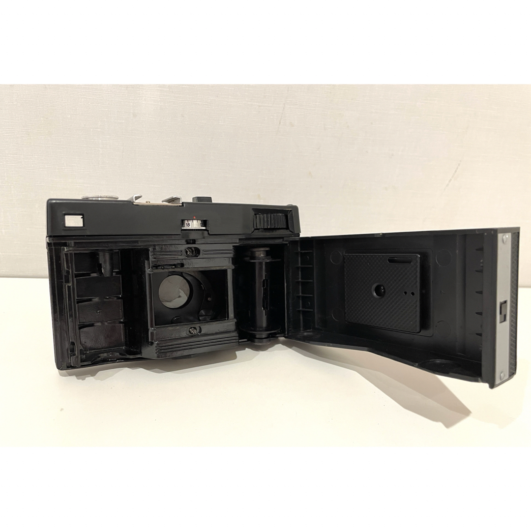 ★状態良好★LOMO SMENA M8 スメナ トイカメラ ケース付 スマホ/家電/カメラのカメラ(フィルムカメラ)の商品写真