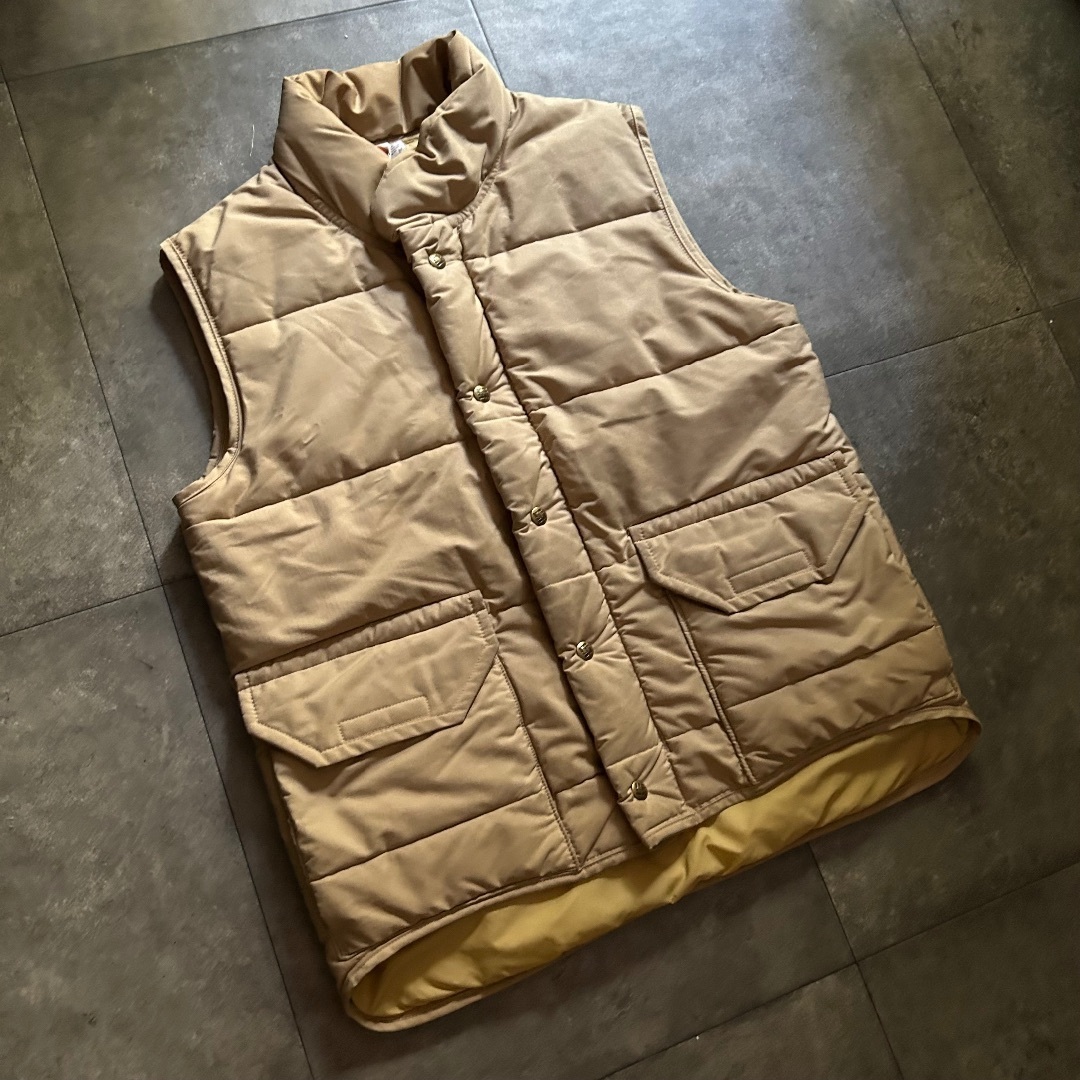 Columbia(コロンビア)の80s Columbia コロンビア ダウンベスト ベージュ M メンズのトップス(ベスト)の商品写真