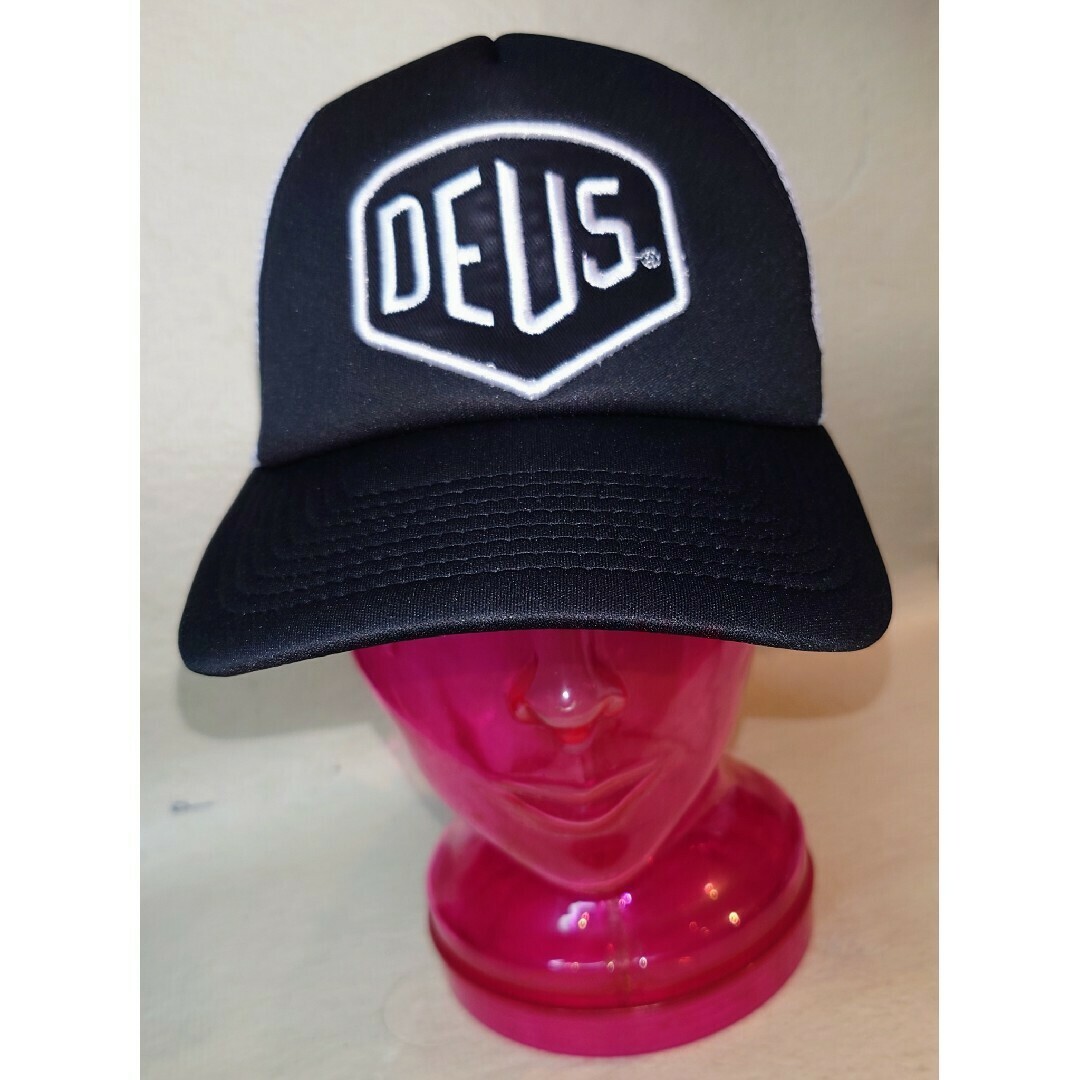 Deus Ex Machina - DEUS☆メッシュキャップ☆白×黒☆キャップ Deus Ex Machina - DEUS☆メッシュキャップ☆白×黒☆キャップ