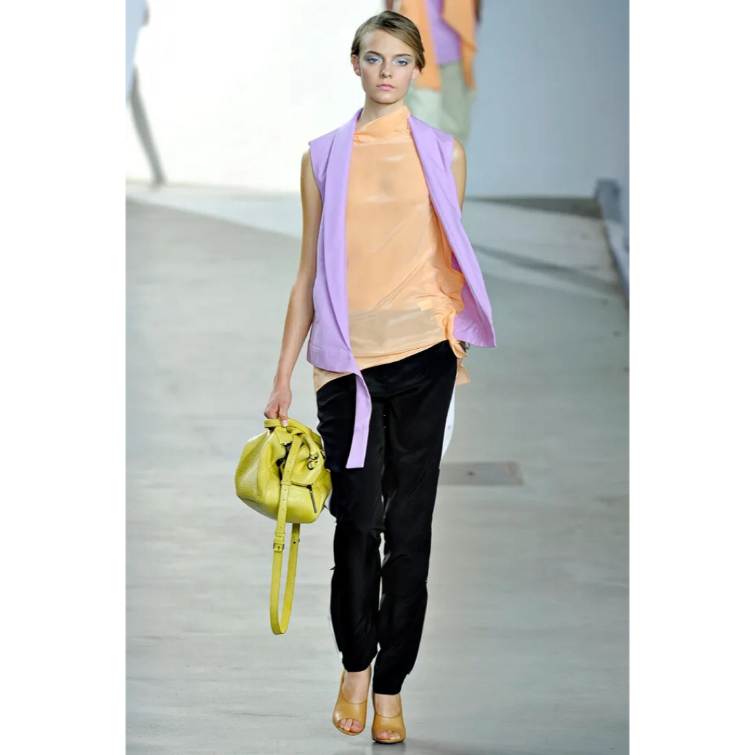 BARNEYS NEW YORK - 新品定価6万円タグ付き ランウェイ 稀少 BARNEYS NEW YORK - 新品定価6万円タグ付き ランウェイ 稀少