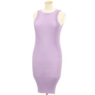 イッセイミヤケ(ISSEY MIYAKE)の【中古】イッセイミヤケ ISSEY MIYAKE 2024年春夏 SPONGY-46 ノースリーブ タイトワンピース ラベンダー【サイズ表記なし（L位）】【レディース】(ミニワンピース)