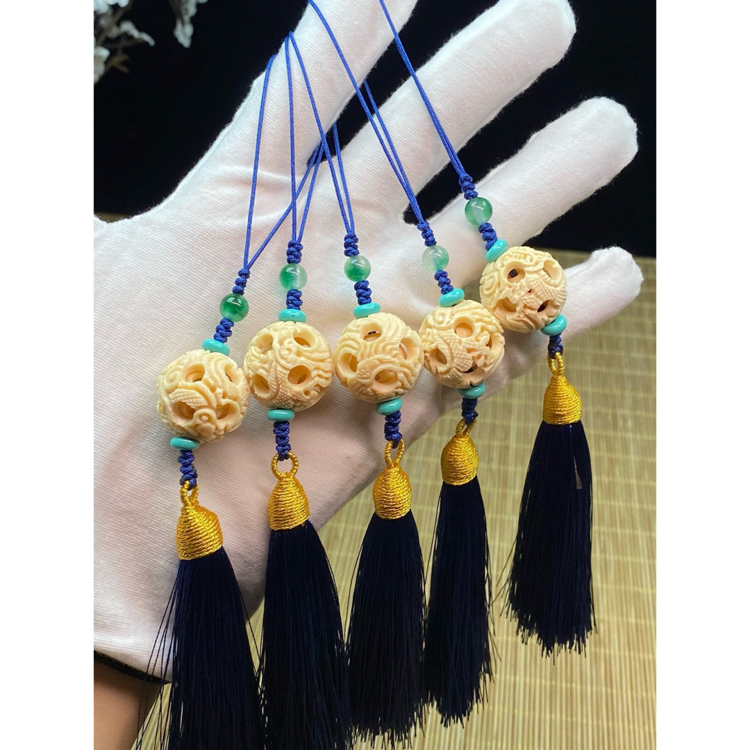 天然マンモス牙美しい手作り彫刻 鬼工球 キーホルダー 天然マンモス牙美しい手作り彫刻 鬼工球 キーホルダー