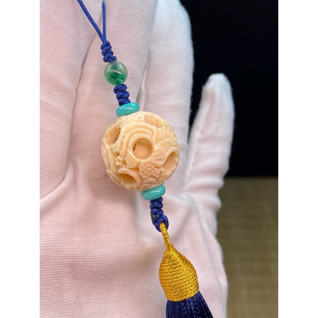 天然マンモス牙美しい手作り彫刻 鬼工球 キーホルダー 彫刻/オブジェ 天然マンモス牙美しい手作り彫刻 鬼工球 キーホルダー 彫刻/オブジェ