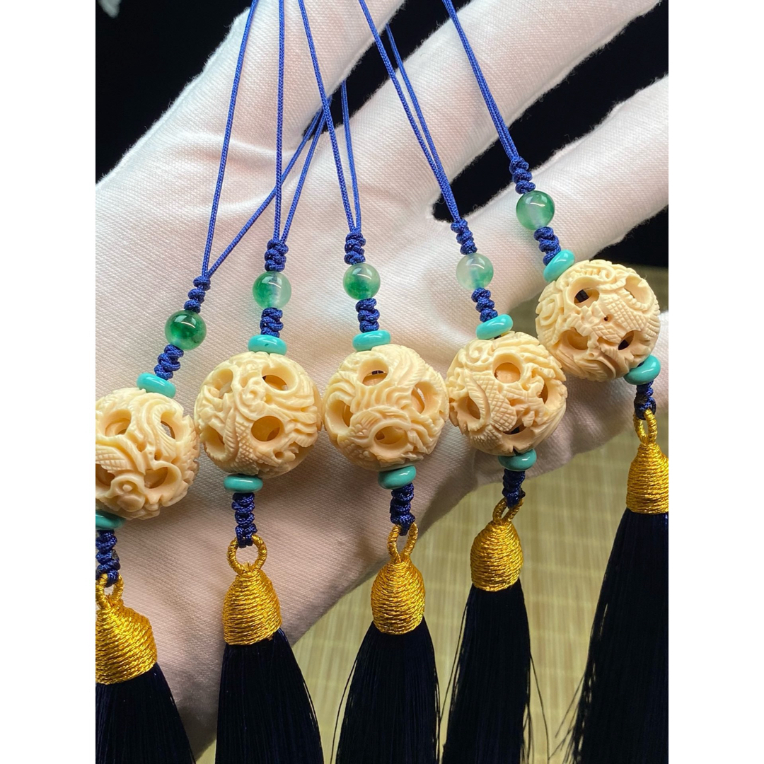天然マンモス牙美しい手作り彫刻 鬼工球 キーホルダー 彫刻/オブジェ 天然マンモス牙美しい手作り彫刻 鬼工球 キーホルダー 彫刻/オブジェ
