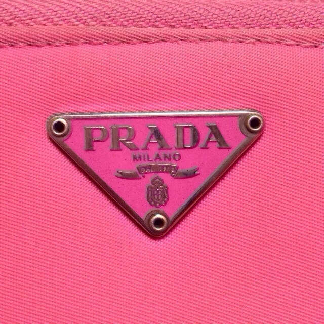 PRADA(プラダ)のPRADA ２つ折り 財布 レディースのファッション小物(財布)の商品写真