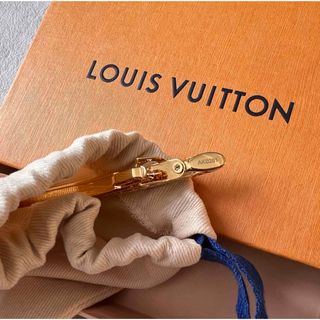 LOUIS VUITTON(バレッタ/ヘアクリップ)のフリマアイテム一覧 LOUIS VUITTON(バレッタ/ヘアクリップ)のフリマアイテム一覧