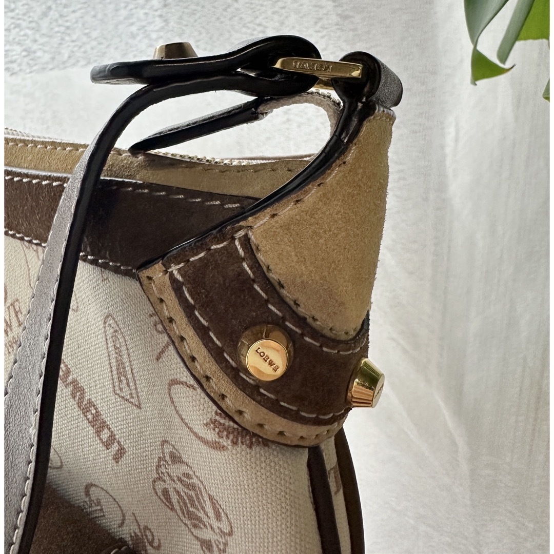 超美品》LOEWE(ロエベ)ショルダーバック 超美品》LOEWE(ロエベ)ショルダーバック