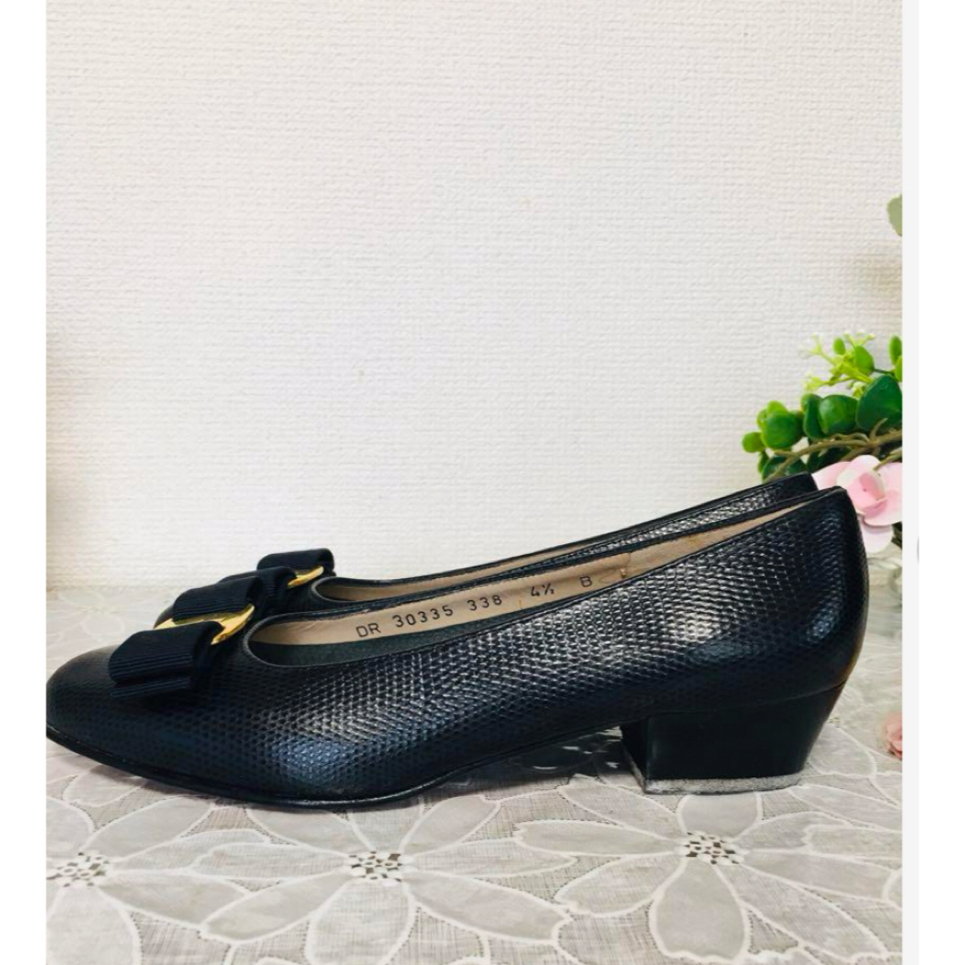 Salvatore Ferragamo - ☆未使用に近い☆美品☆フェラガモ☆黒 Salvatore Ferragamo - ☆未使用に近い☆美品☆フェラガモ☆黒