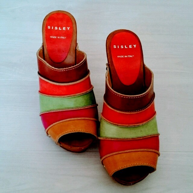 Sisley(シスレー)のwaka's-10様専用♥Made inItaly♥シスレー♥レザーサンダル レディースの靴/シューズ(サンダル)の商品写真