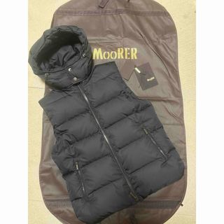 MooRER(ダウンベスト)のフリマアイテム一覧 MooRER(ダウンベスト)のフリマアイテム一覧