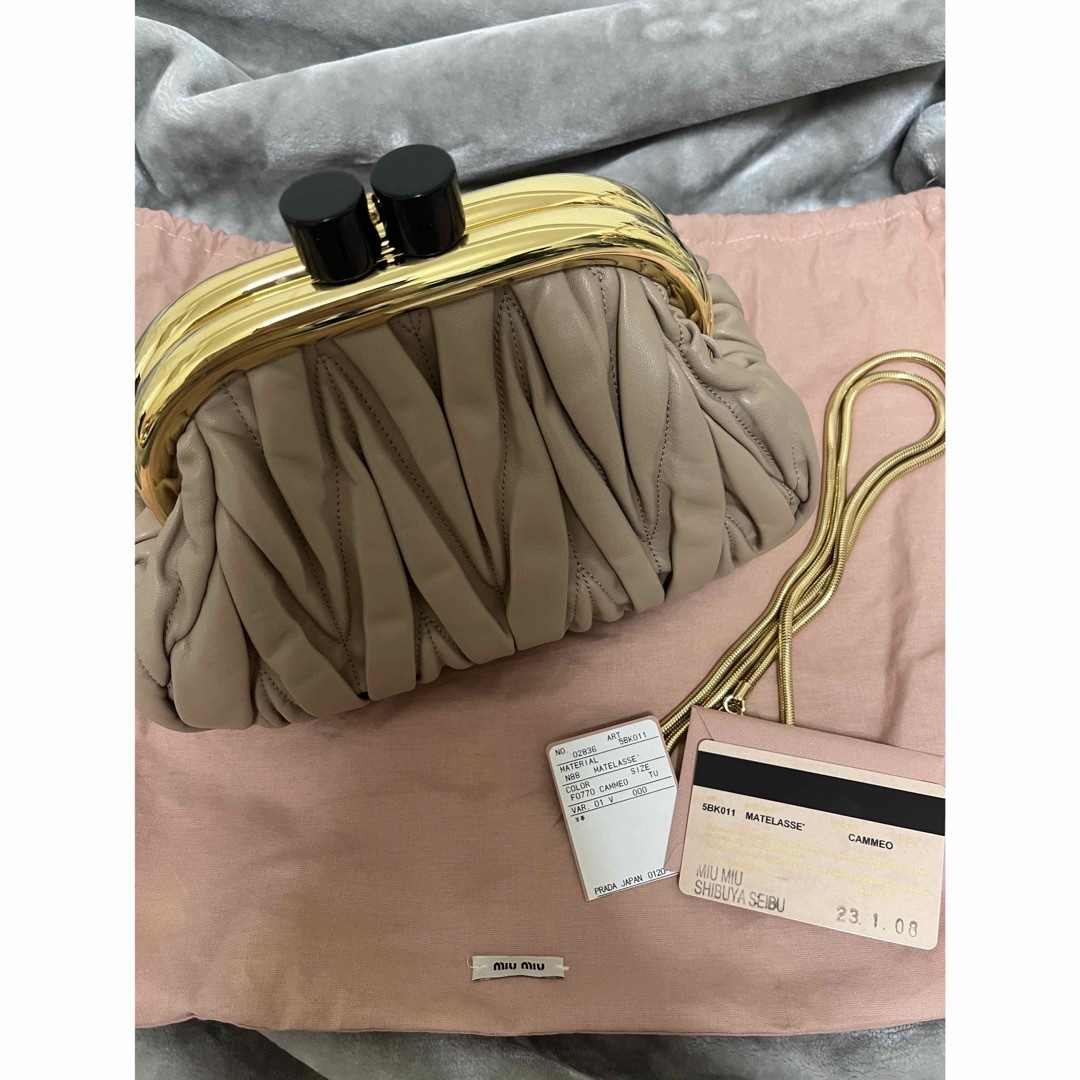 MIU MIU - miumiu ミュウベルナッパレザーショルダー クラッチ MIU MIU - miumiu ミュウベルナッパレザーショルダー クラッチ