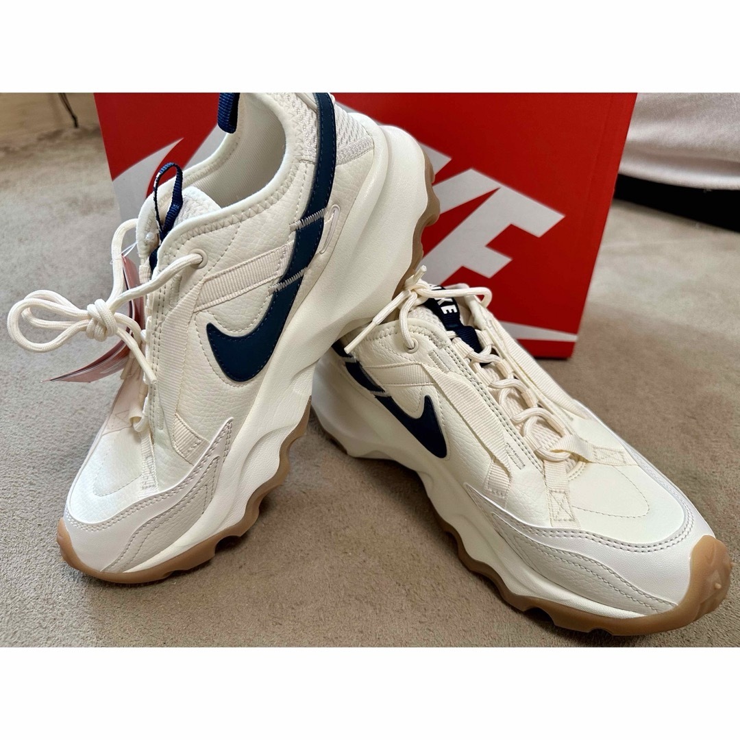NIKE - 新品<NIKE>ウィメンズ TC7900/スニーカー ペール NIKE - 新品<NIKE>ウィメンズ TC7900/スニーカー ペール