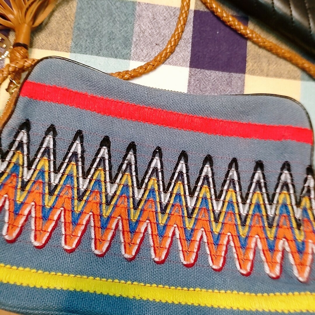 レア TORY BURCH トリーバーチ 刺繍ショルダーバッグ 財布 セット レア TORY BURCH トリーバーチ 刺繍ショルダーバッグ 財布 セット