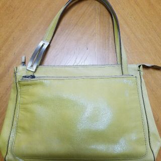 ゲス(GUESS)のGUESS♥本革バック(ショルダーバッグ)