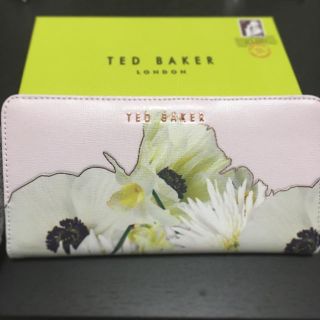 テッドベイカー(TED BAKER)の花柄💠長財布(財布)