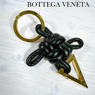 BOTTEGA VENETA - ボッテガヴェネタ トライアングル ツイスト BOTTEGA VENETA - ボッテガヴェネタ トライアングル ツイスト