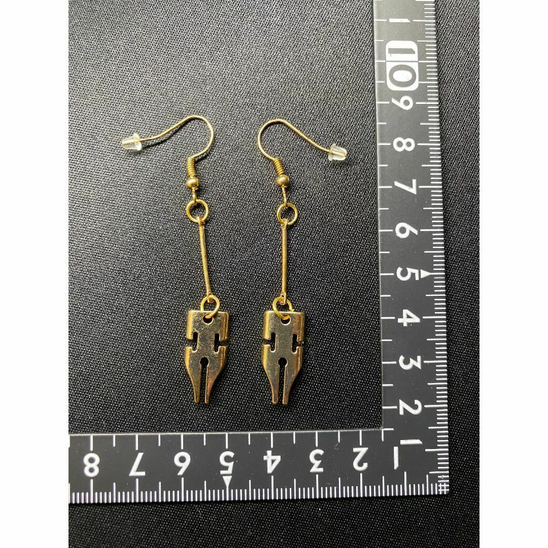 ジョジョの奇妙な冒険 岸辺露伴 ピアス 両耳セット まとめ売り ジョジョの奇妙な冒険 岸辺露伴 ピアス 両耳セット まとめ売り