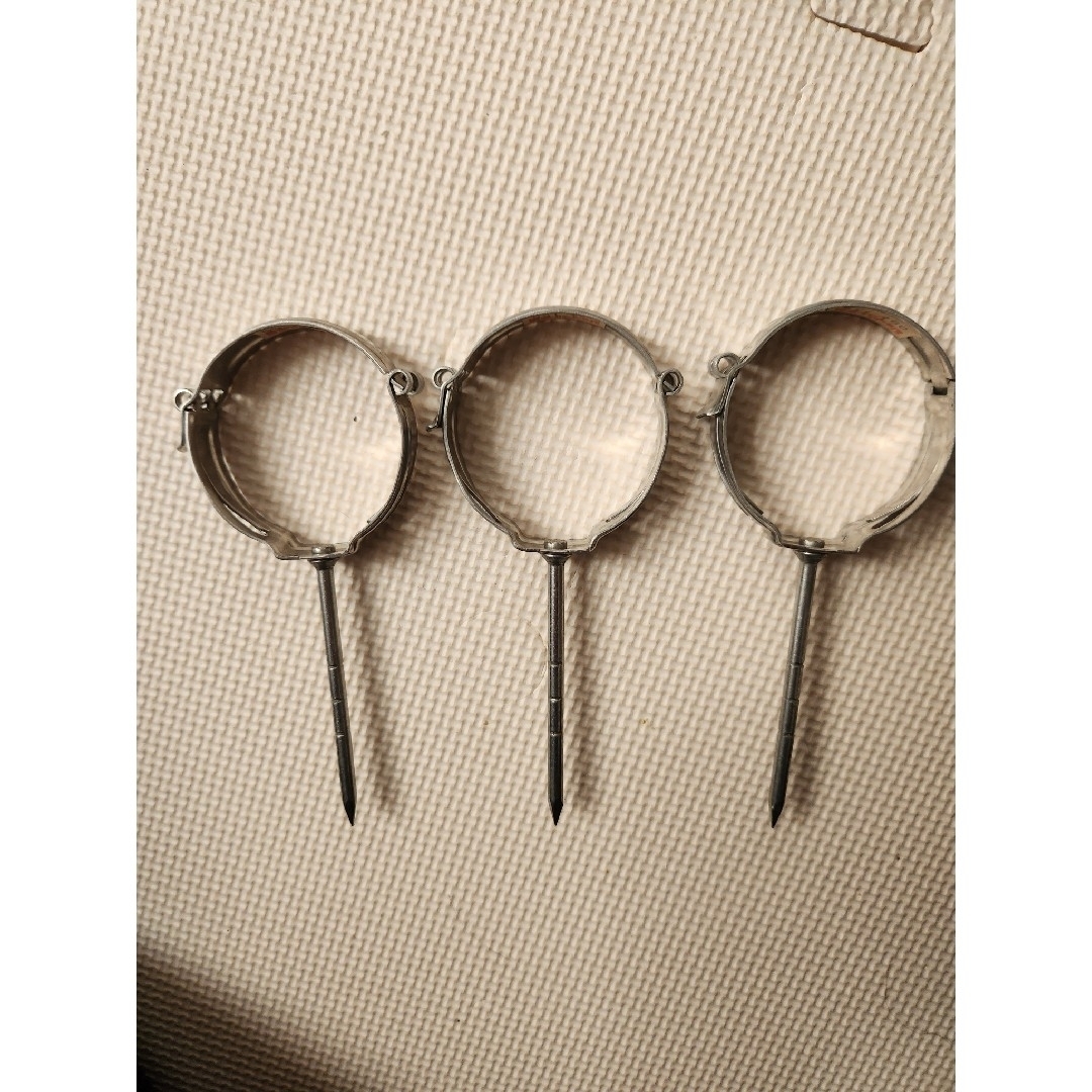 雨樋用　金具　3点 ハンドメイドの素材/材料(各種パーツ)の商品写真