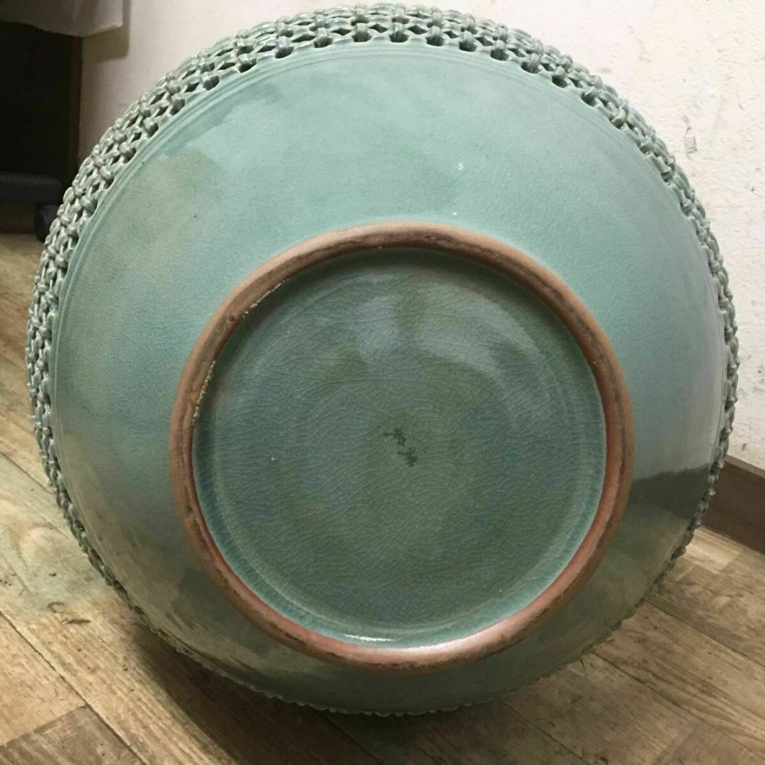 真作】青磁大壺 芸泉 青磁壺 高麗青磁 壺 高さ63㎝ 花瓶 透彫 真作】青磁大壺 芸泉 青磁壺 高麗青磁 壺 高さ63㎝ 花瓶 透彫