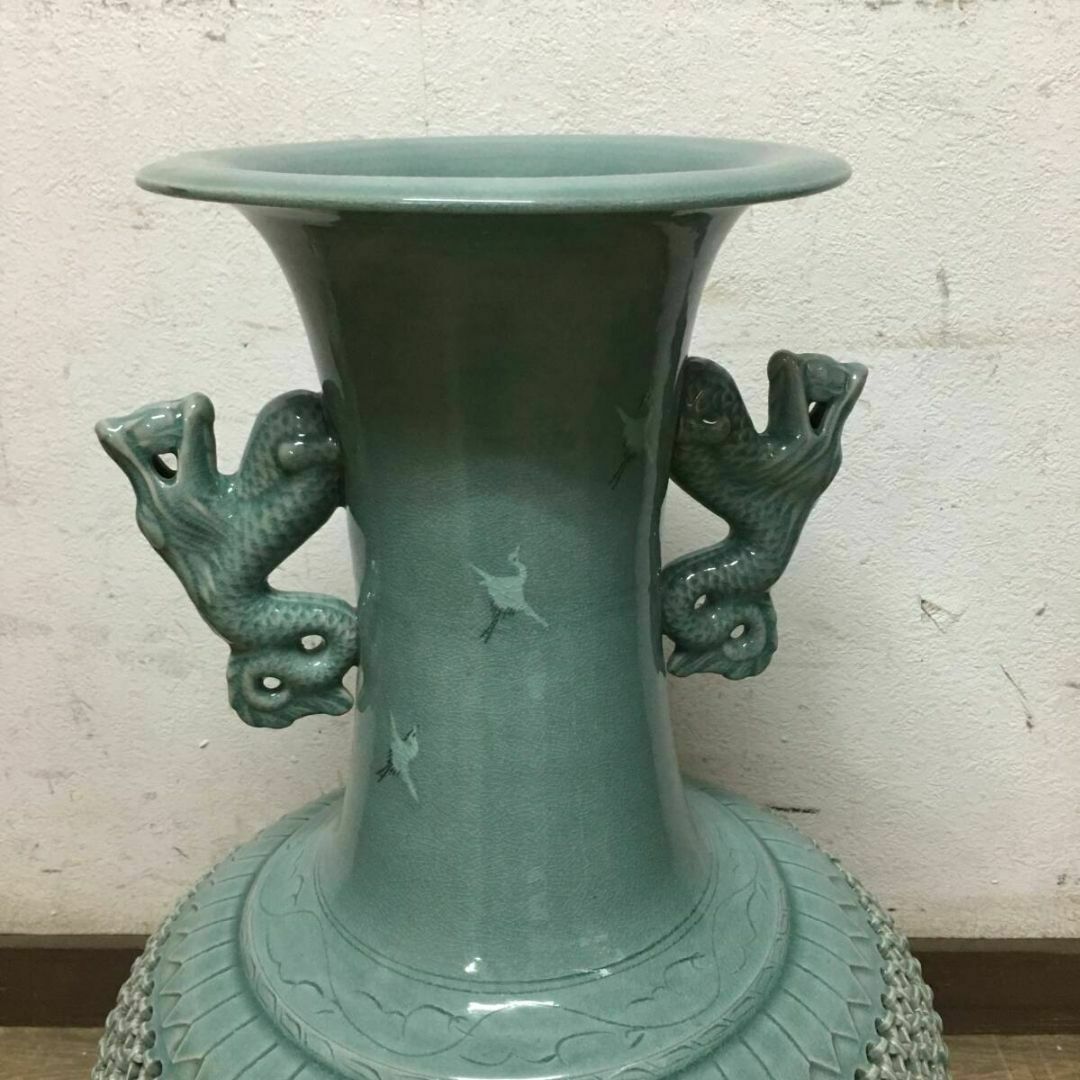 真作】青磁大壺 芸泉 青磁壺 高麗青磁 壺 高さ63㎝ 花瓶 透彫 真作】青磁大壺 芸泉 青磁壺 高麗青磁 壺 高さ63㎝ 花瓶 透彫