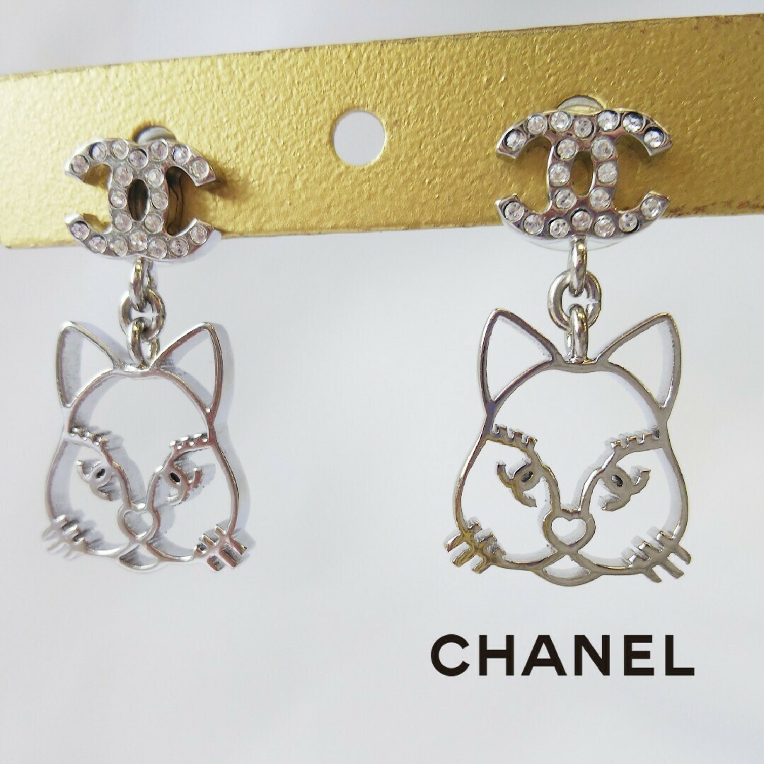 CHANEL - 【美品】シャネル ココマーク ネコ B17V ピアス(両耳用 CHANEL - 【美品】シャネル ココマーク ネコ B17V ピアス(両耳用