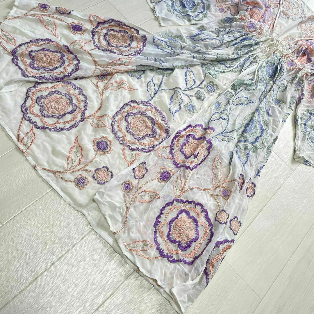グレースコンチネンタル 総柄 総刺繍 花柄 マルチカラー 羽織り グレースコンチネンタル 総柄 総刺繍 花柄 マルチカラー 羽織り