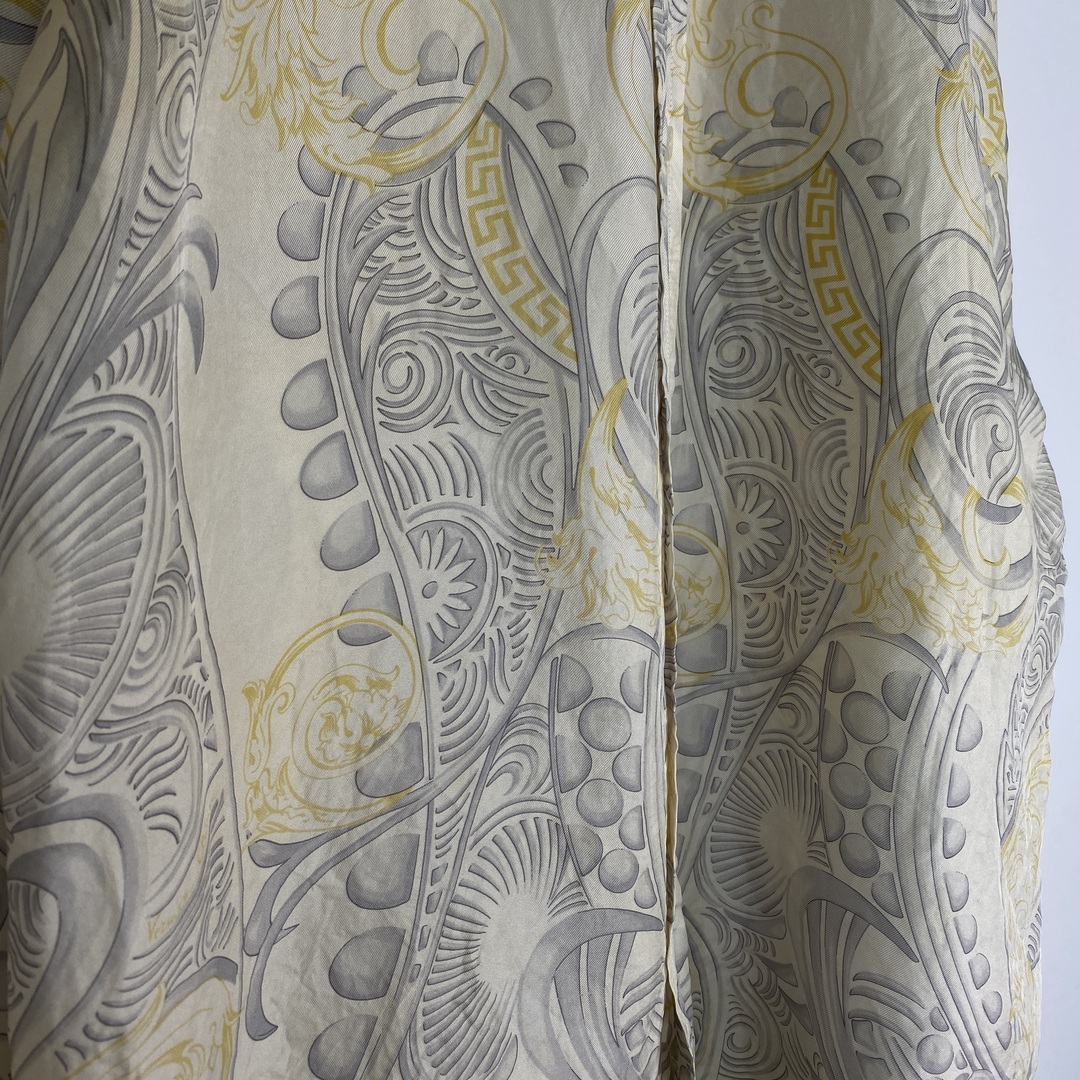 VERSACE - ヴェルサーチ 長袖シャツ シルク100 VERSACE VERSACE - ヴェルサーチ 長袖シャツ シルク100 VERSACE