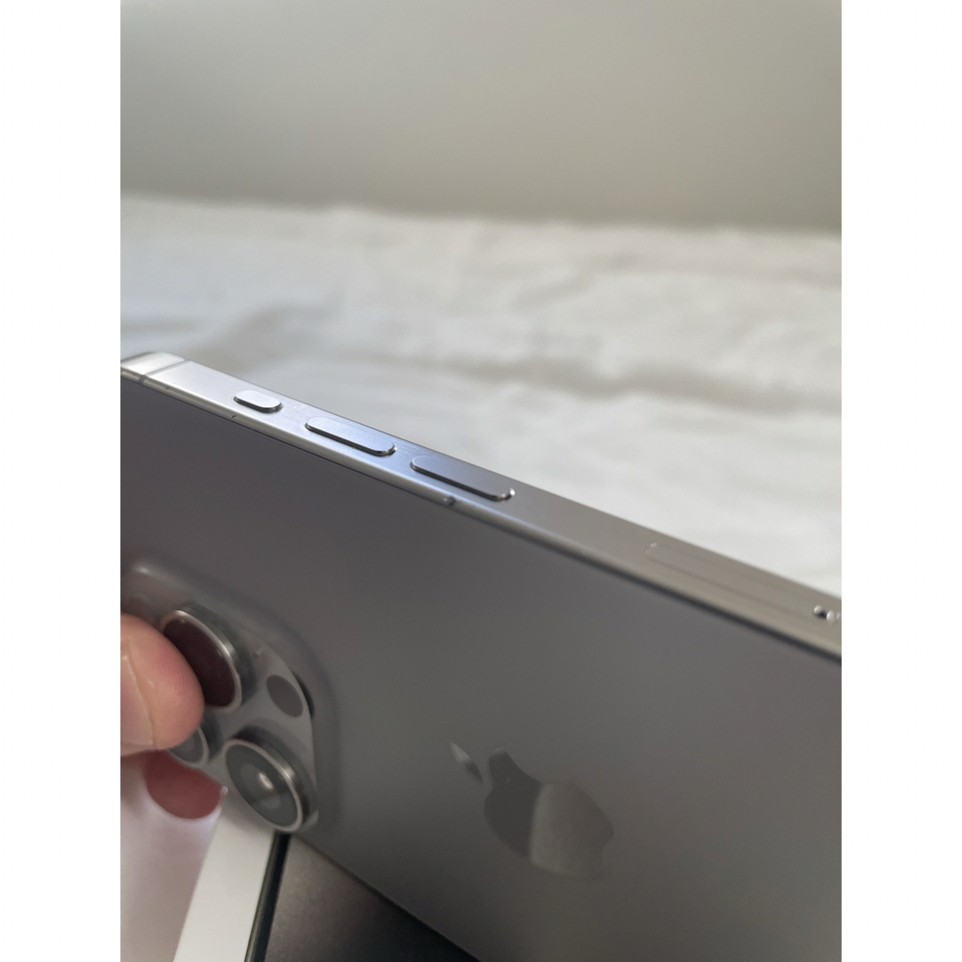 iPhone 15 Pro 128GB SIMフリー バッテリー 100% iPhone 15 Pro 128GB SIMフリー バッテリー 100%
