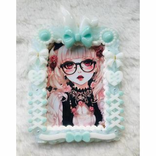 【33】ホイップデコ トレカケース B8　白ｘ緑