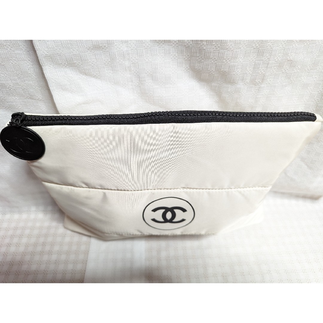 CHANEL - ポーチ ノベルティ ココマーク シャネル CHANEL CHANEL - ポーチ ノベルティ ココマーク シャネル CHANEL