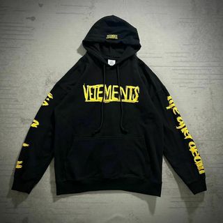 VETEMENTS - 超美品 21SS VETEMENTS 名作 WORLD TOUR パーカー M VETEMENTS - 超美品 21SS VETEMENTS 名作 WORLD TOUR パーカー M