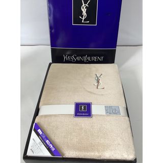 Yves Saint Laurent(毛布)のフリマアイテム一覧 Yves Saint Laurent(毛布)のフリマアイテム一覧