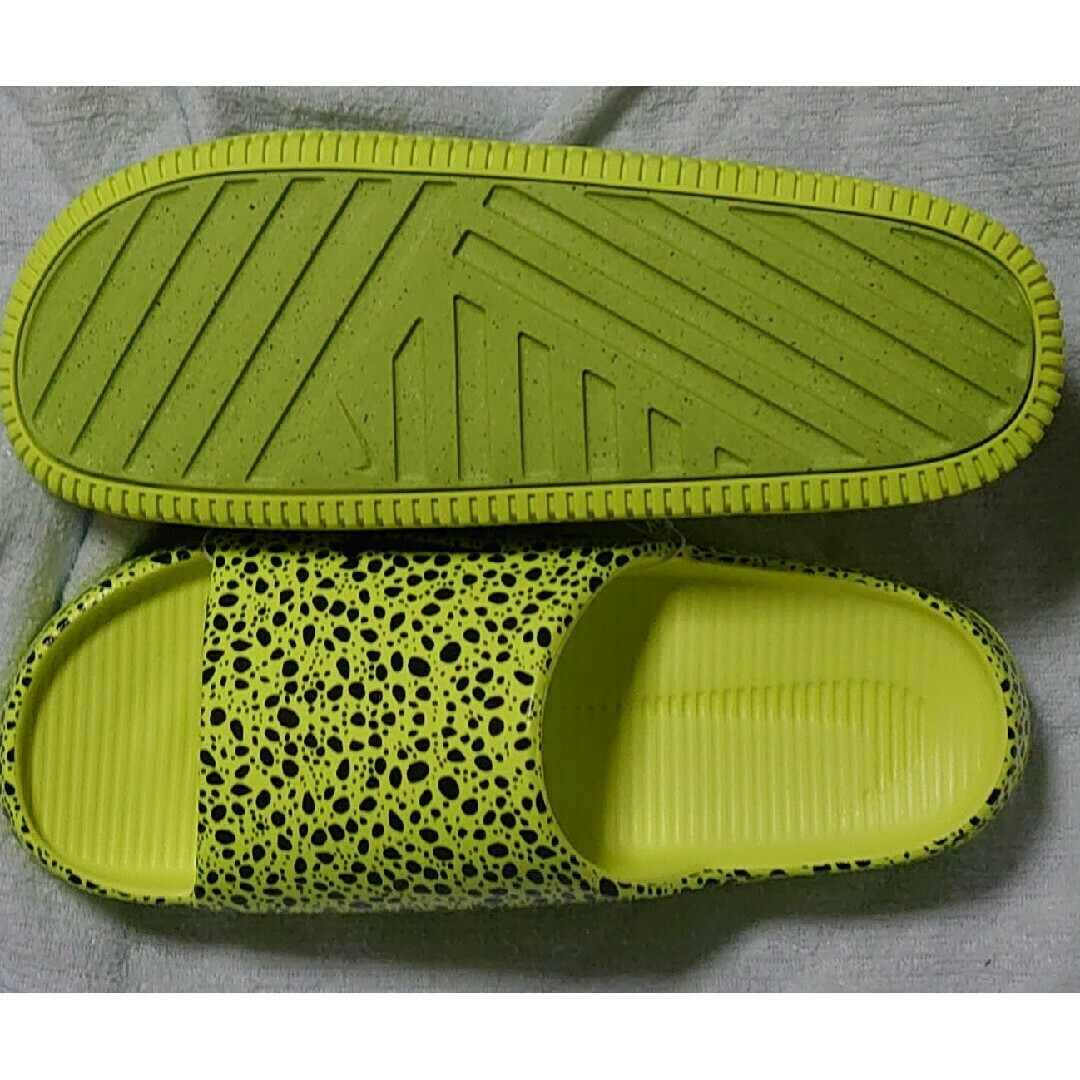 NIKE - ☆蛍光イエローX黒☆ナイキNIKEゴツめ厚底サンダル NIKE - ☆蛍光イエローX黒☆ナイキNIKEゴツめ厚底サンダル