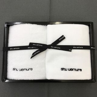 シュウウエムラ(shu uemura)のshu uemuraタオルセット  ギフトBOX入り 綿タオル 白(タオル/バス用品)