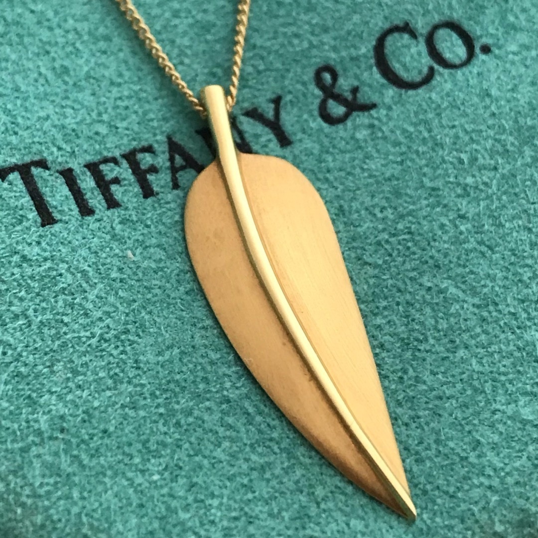 TIFFANY&CO. 750 イエローゴールド リーフモチーフペンダント TIFFANY&CO. 750 イエローゴールド リーフモチーフペンダント
