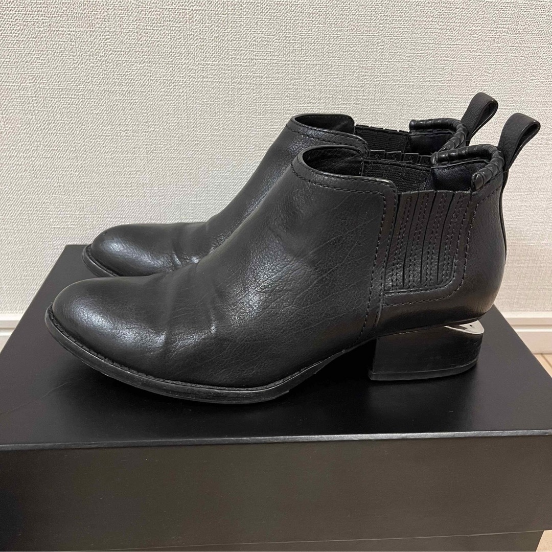 Alexander Wang(アレキサンダーワン)のAlexander WangアレキサンダーワンKORIショートブーツシルバー レディースの靴/シューズ(ブーツ)の商品写真