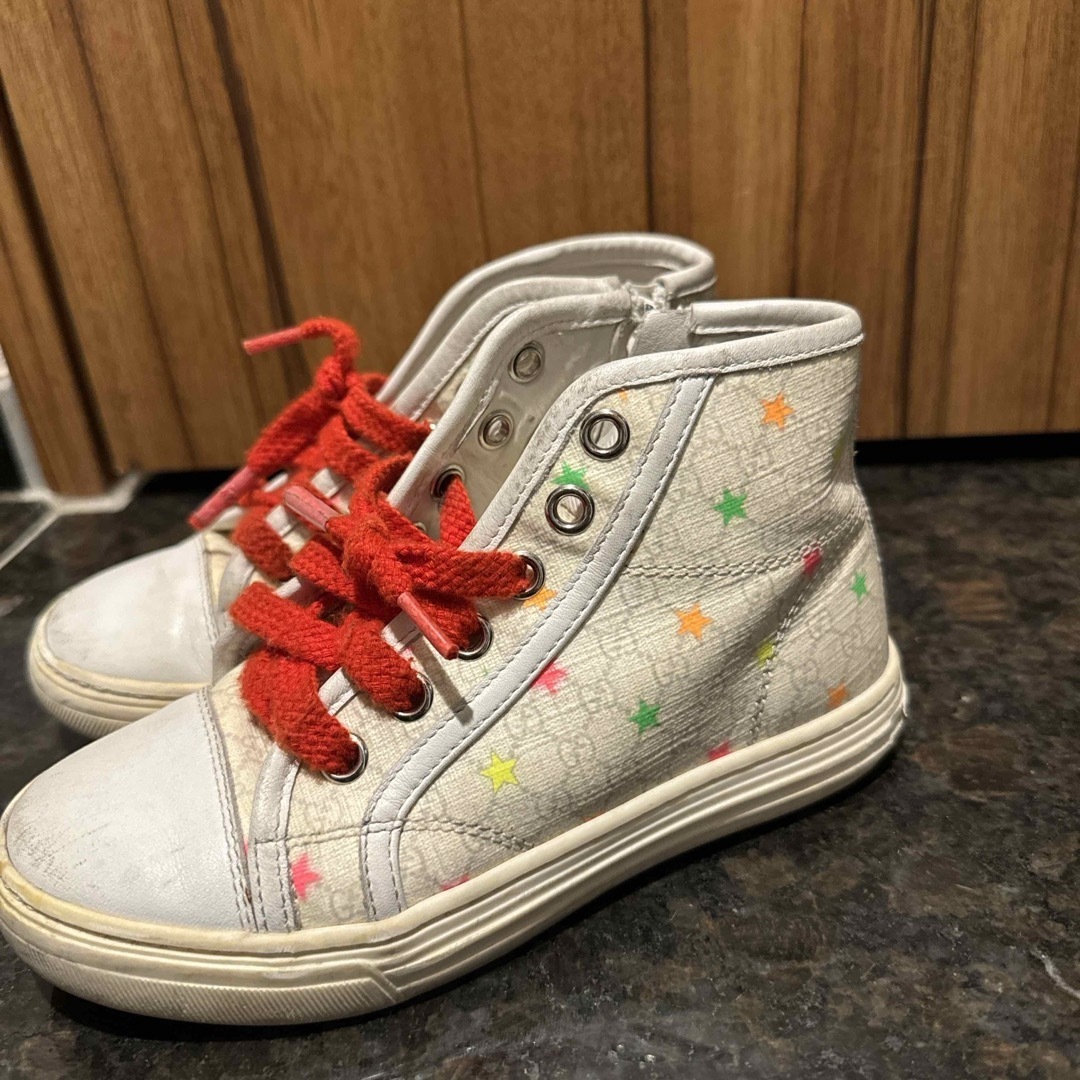 GUCCI - グッチ GUCCI キッズ スニーカー 18cmの通販 by GUCCI - グッチ GUCCI キッズ スニーカー 18cmの通販 by