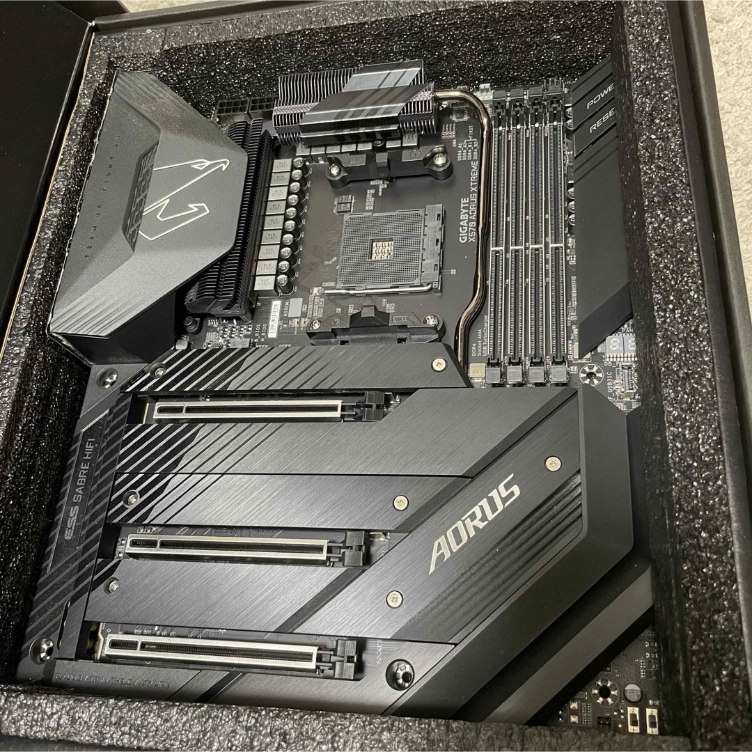 GIGABYTE - GIGABYTE X570 AORUS XTREMEの通販 by たろ's shop GIGABYTE - GIGABYTE X570 AORUS XTREMEの通販 by たろ's shop